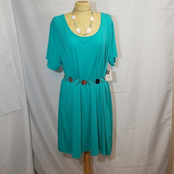 Terra & Sky Dresses & Skirts - ☁️Terra&Sky☁️ Beautiful Strap Back Shirt Dress